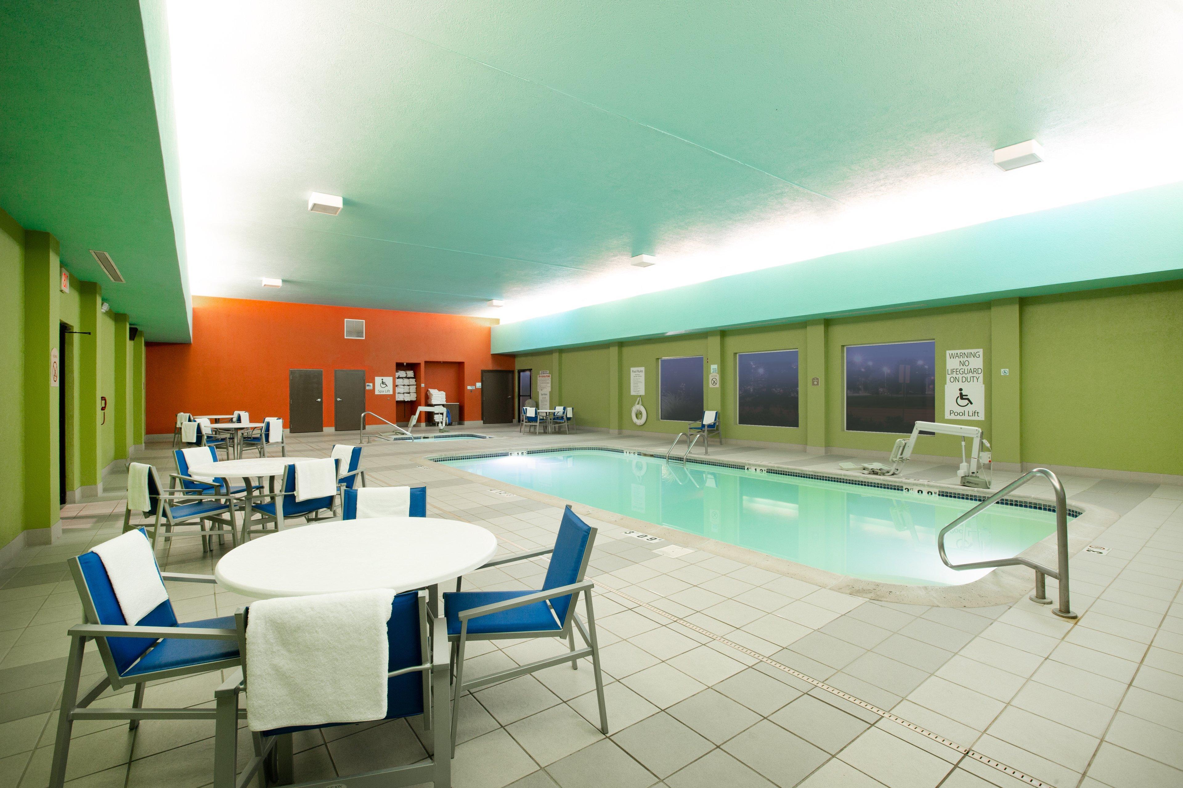 Holiday Inn Express Hotel & Suites Columbus By Ihg Kültér fotó