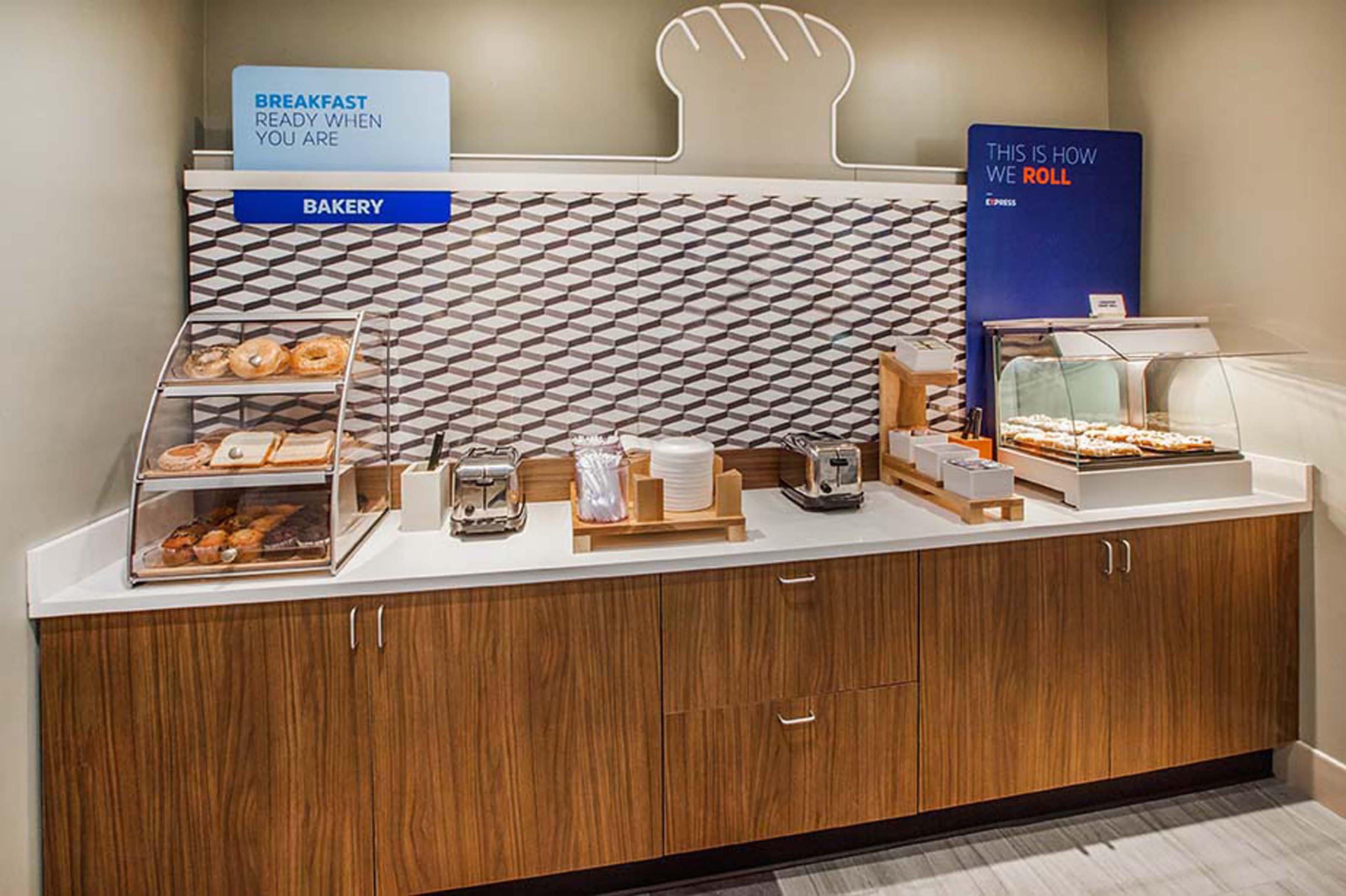 Holiday Inn Express Hotel & Suites Columbus By Ihg Kültér fotó