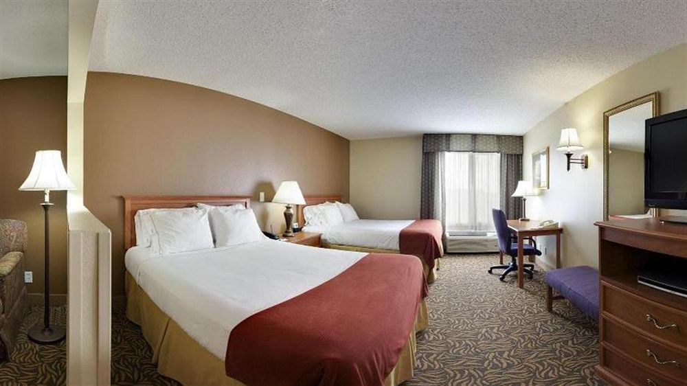 Holiday Inn Express Hotel & Suites Columbus By Ihg Kültér fotó