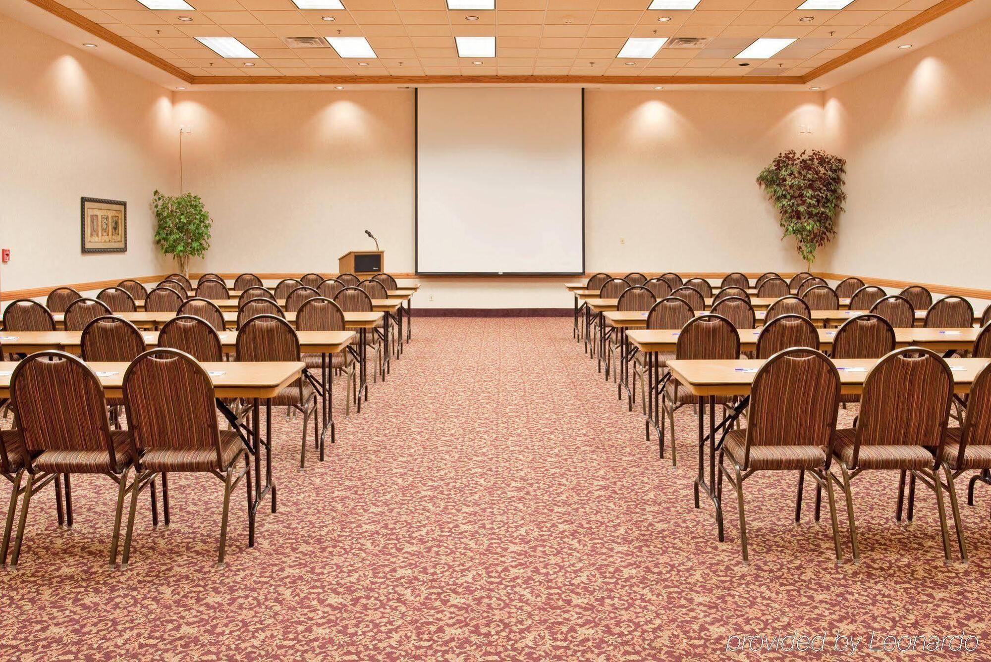 Holiday Inn Express Hotel & Suites Columbus By Ihg Kültér fotó