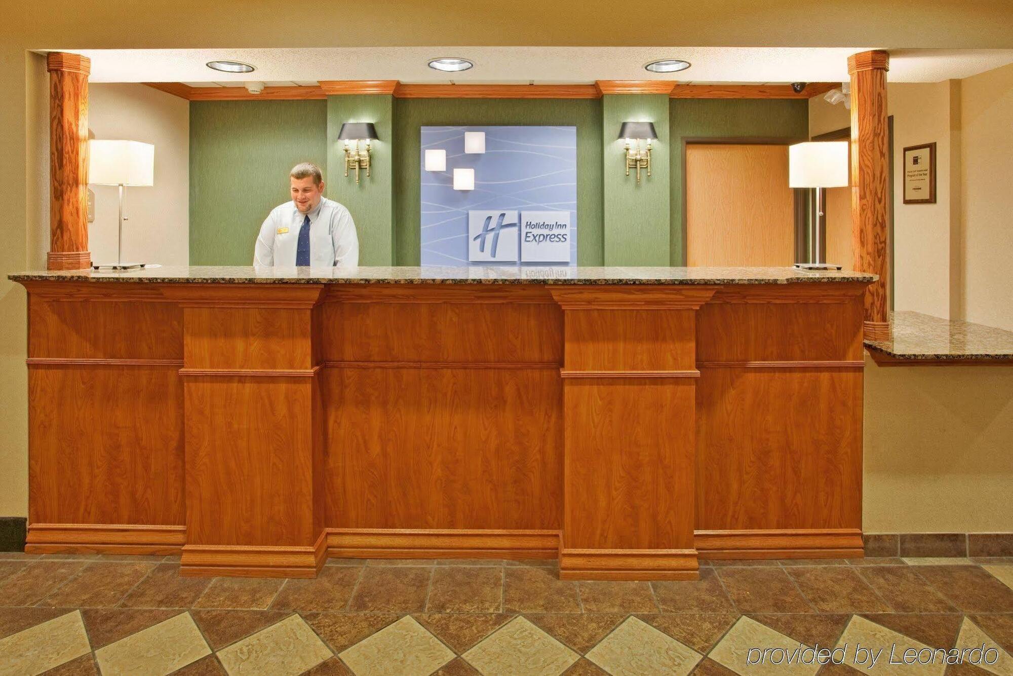 Holiday Inn Express Hotel & Suites Columbus By Ihg Kültér fotó